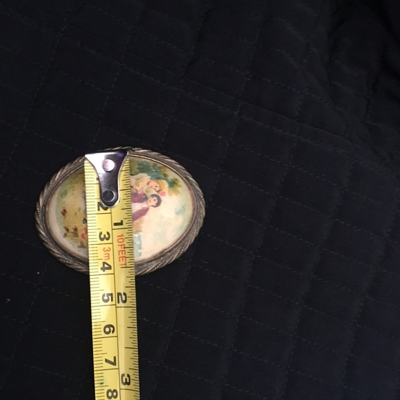 Vintage Colonial Couple Brooch - Picture 3 of 4